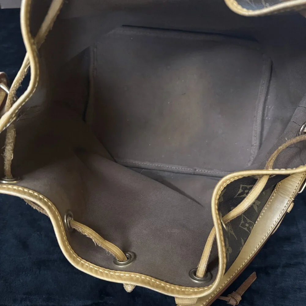 In Box Louis Vuitton bag! Never used - Picture 7 of 9